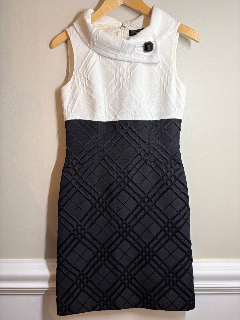 Tahari Mod Black and White Dress 4